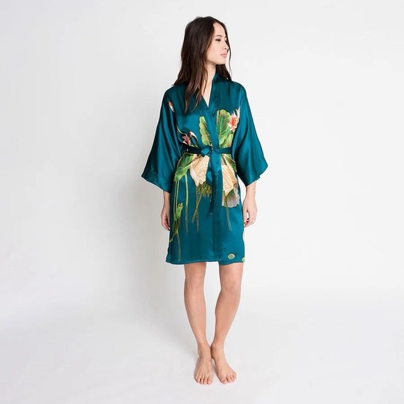 Kim + Ono 100% Silk Handprinted Crane Kimono Robe One size Women's - Picture 1 of 16